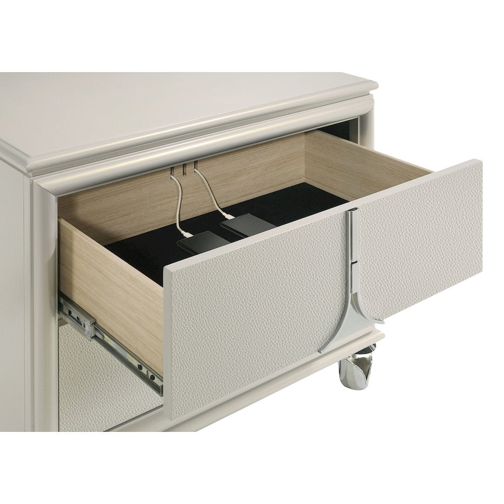 Gwendolyn Pearl White 2-drawer Nightstand Bedside Table