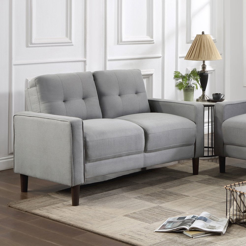 Tufted Cushion Back Loveseat