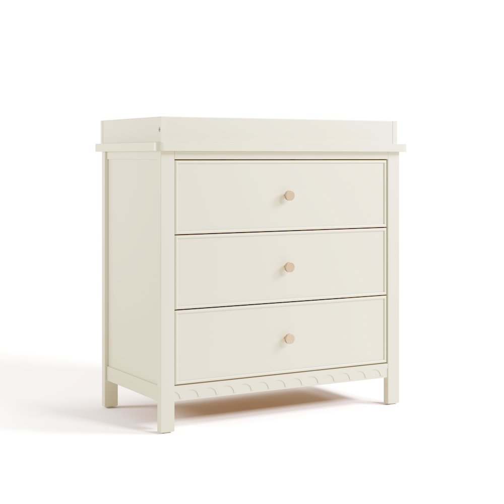 Graco Sasha 3 Drawer Chest with Changing Topper - Frosted Oat