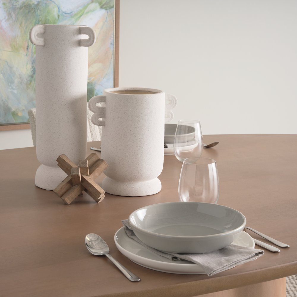 Jovan94" Solid Light Brown Mango Wood Oval Dining Table