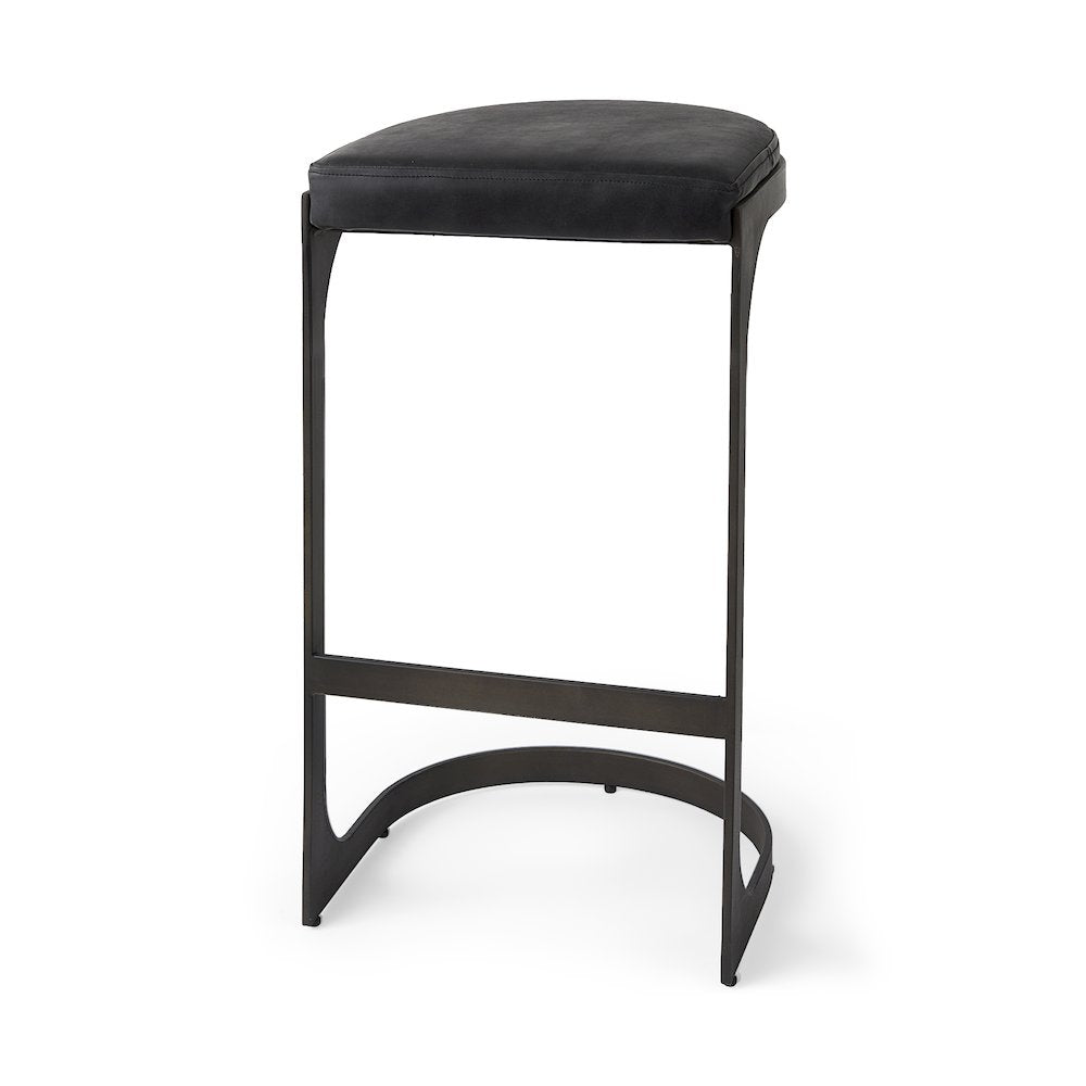 17L X 18W X 31H Black Leather Metal Frame Bar Stool