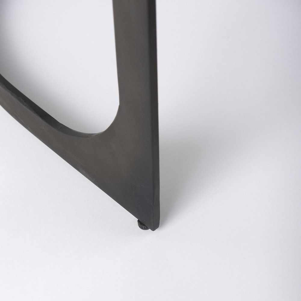 17L X 18W X 31H Black Leather Metal Frame Bar Stool