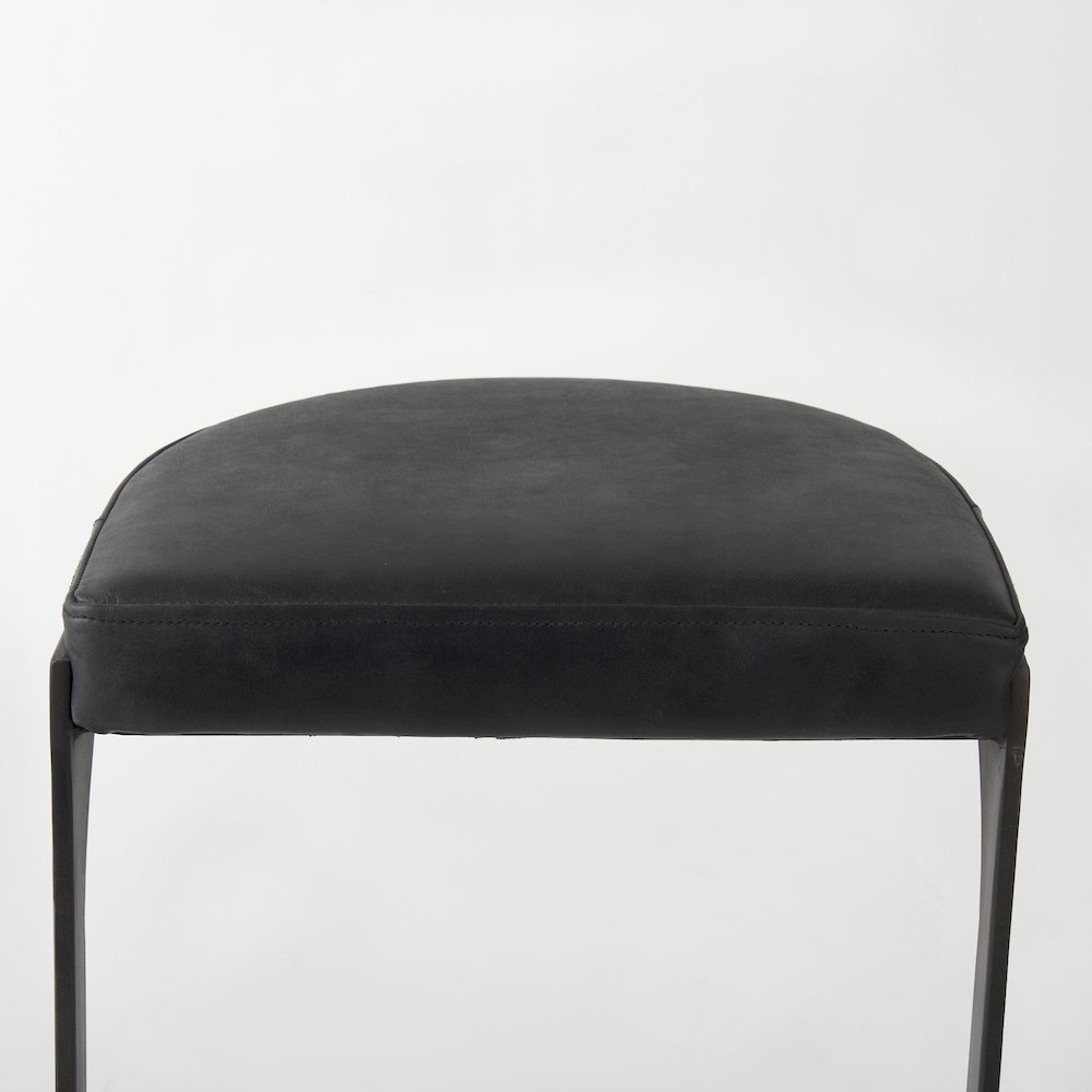 17L X 18W X 31H Black Leather Metal Frame Bar Stool