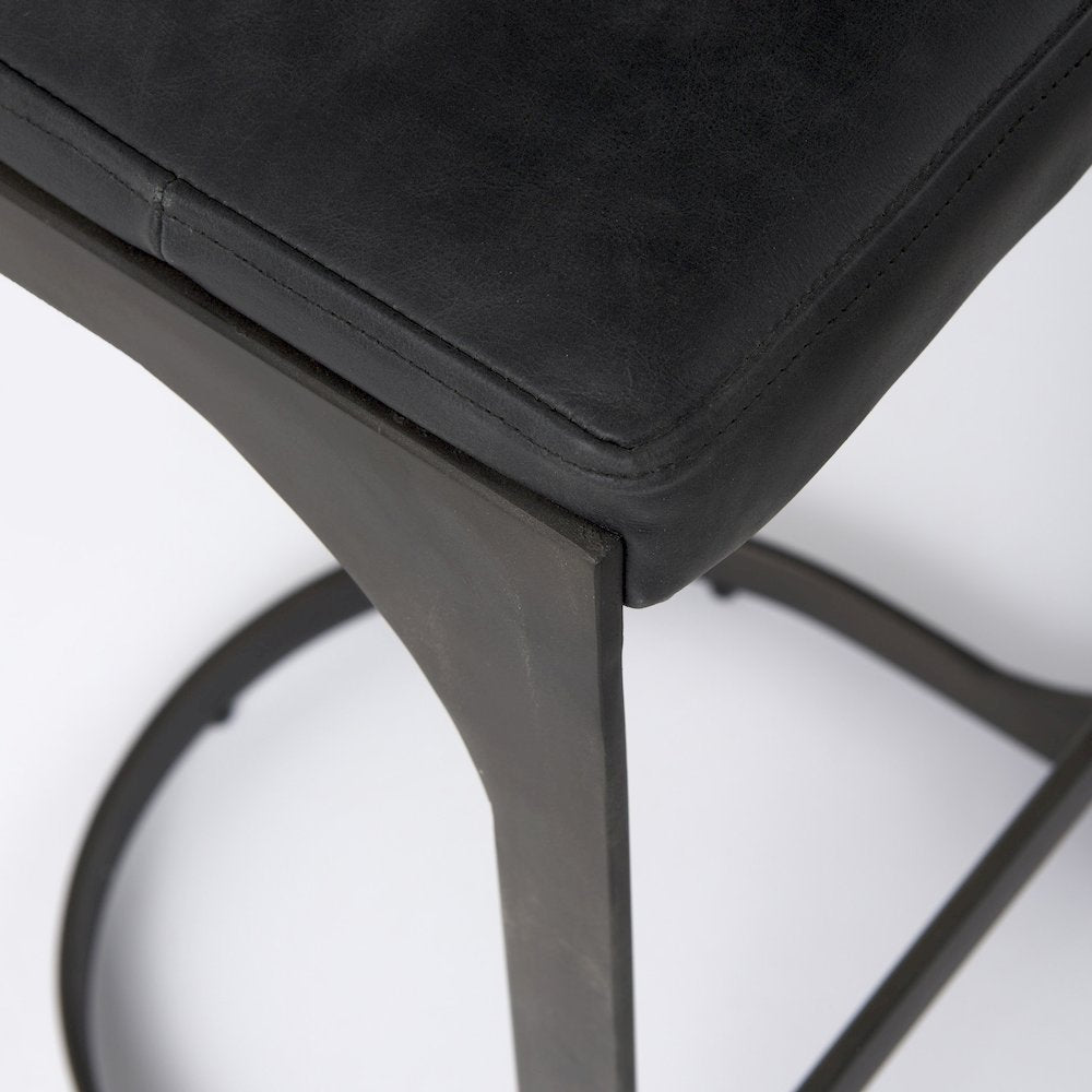 17L X 18W X 31H Black Leather Metal Frame Bar Stool