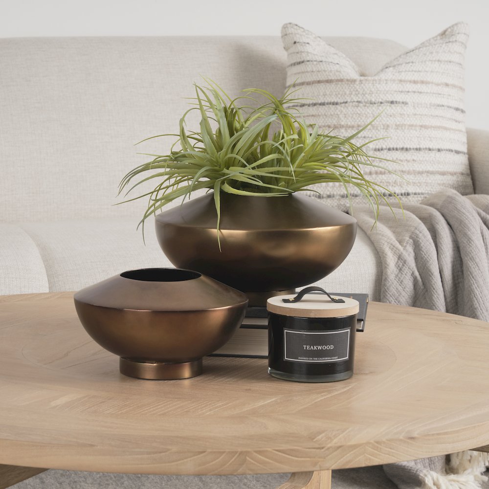 Quiana Medium Textured Gold Metal Vase