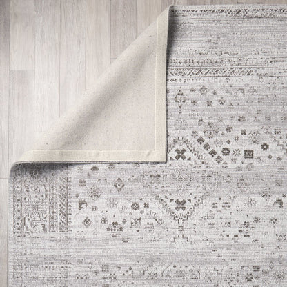 Kaiya 5 x 8 Rug