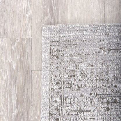 Kaiya 5 x 8 Rug