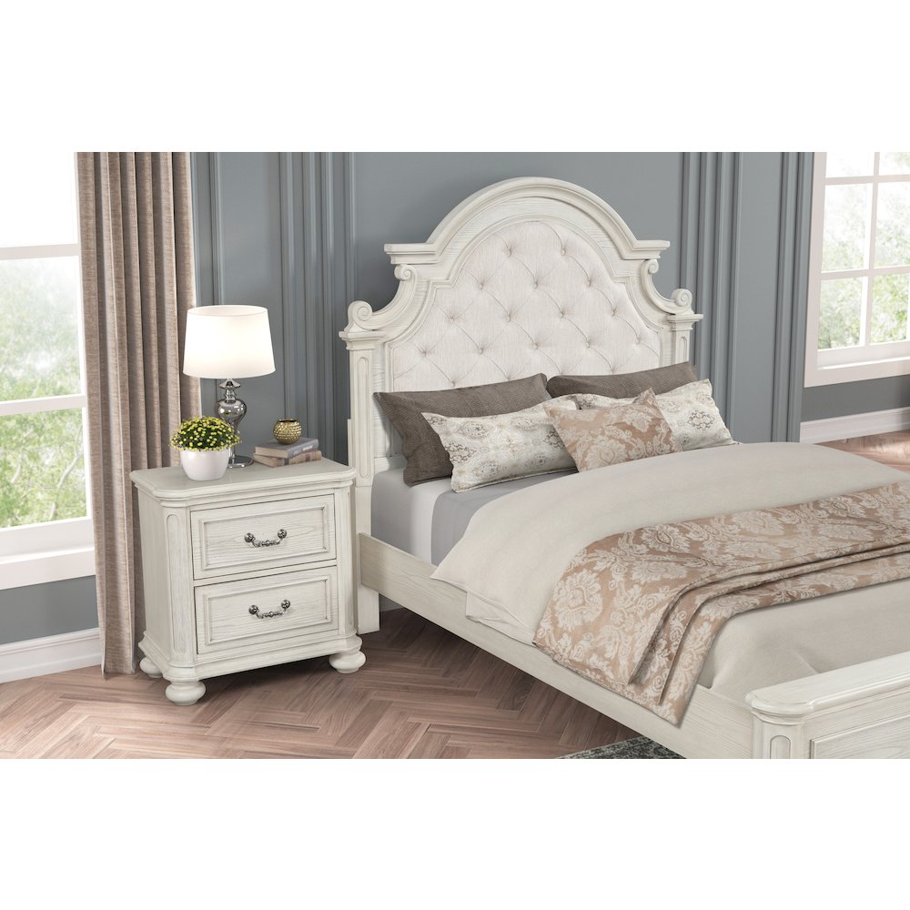 Nelson French Traditional 3-Piece Bedroom Set, Antique White, Queen