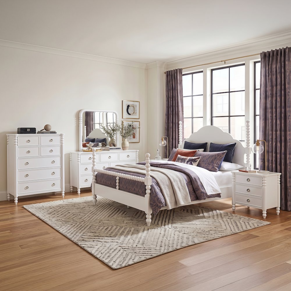 Avellune 6pc Bedroom Set: King Bed Dresser, Mirror, 2 Nightstands, Chest, White