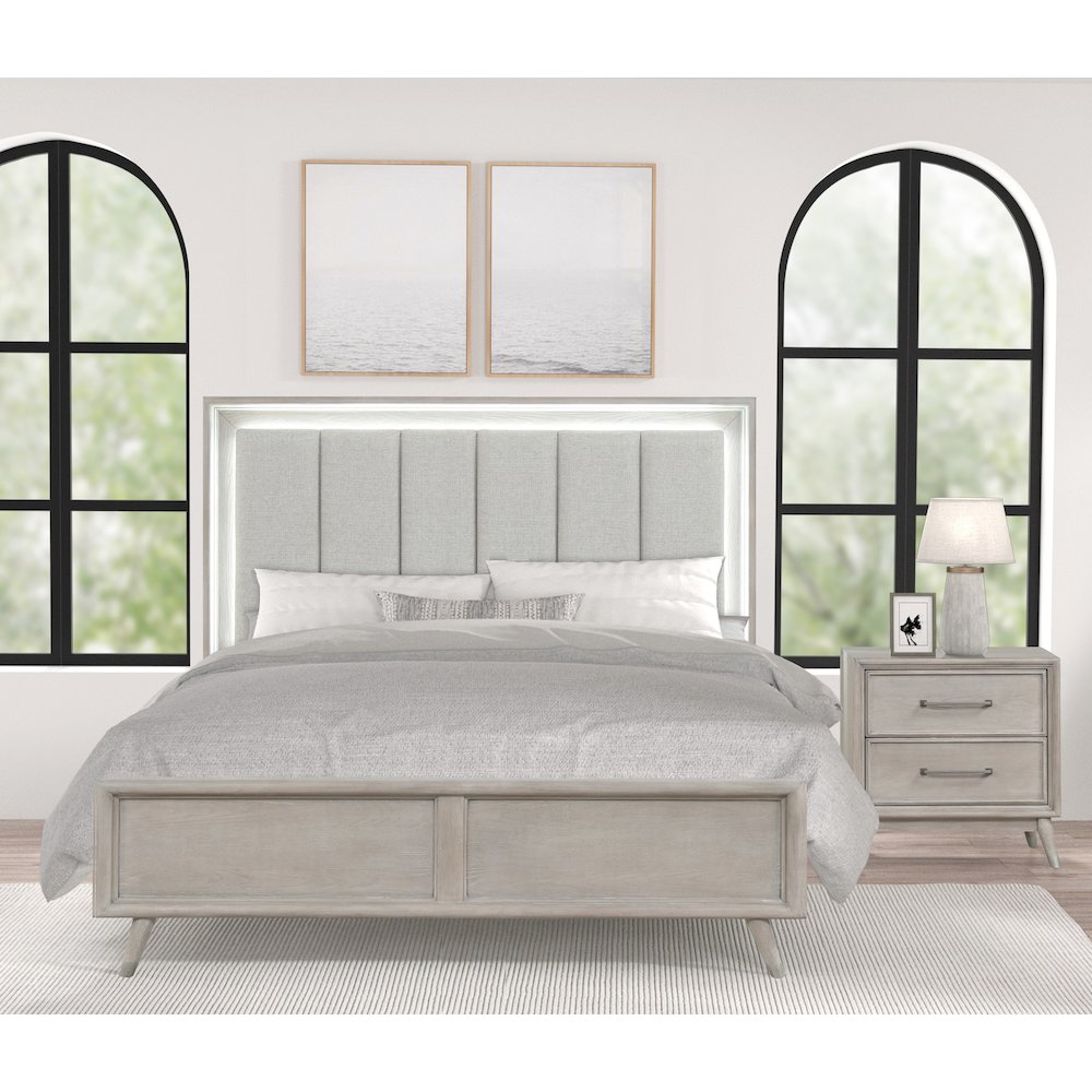 Seluna 5-Piece Bedroom Set with Touch LED Lighting, Gray Oak Finish, King