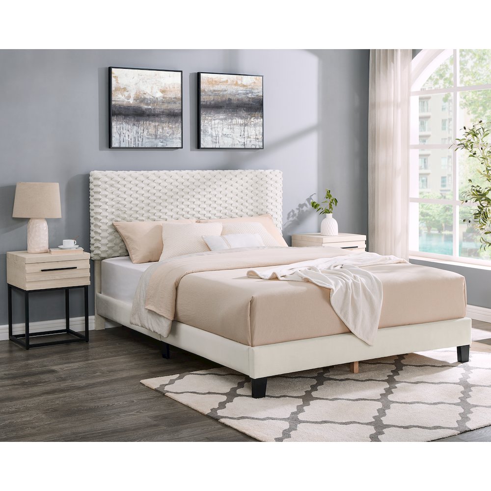 Findlay 3Pc Bedroom Set, Plush 3D Upholstered Bed with 2 Nightstands, Queen