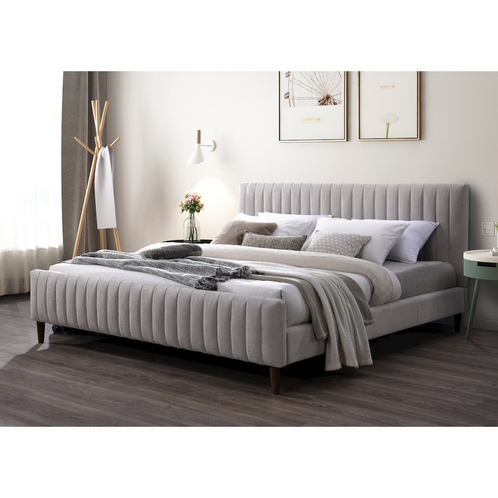 Spencer Upholstered Mid-Century Fabric King Platform Bed in Gray