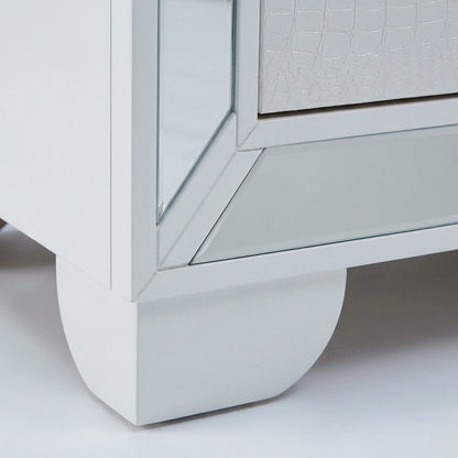 White Bedroom Nightstand with Dovetailed Drawers and Contemporary Style