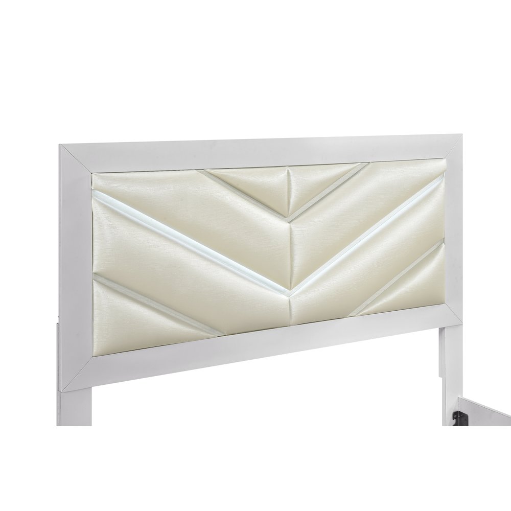 Glory Furniture Moreland King Bed, Sparkling White