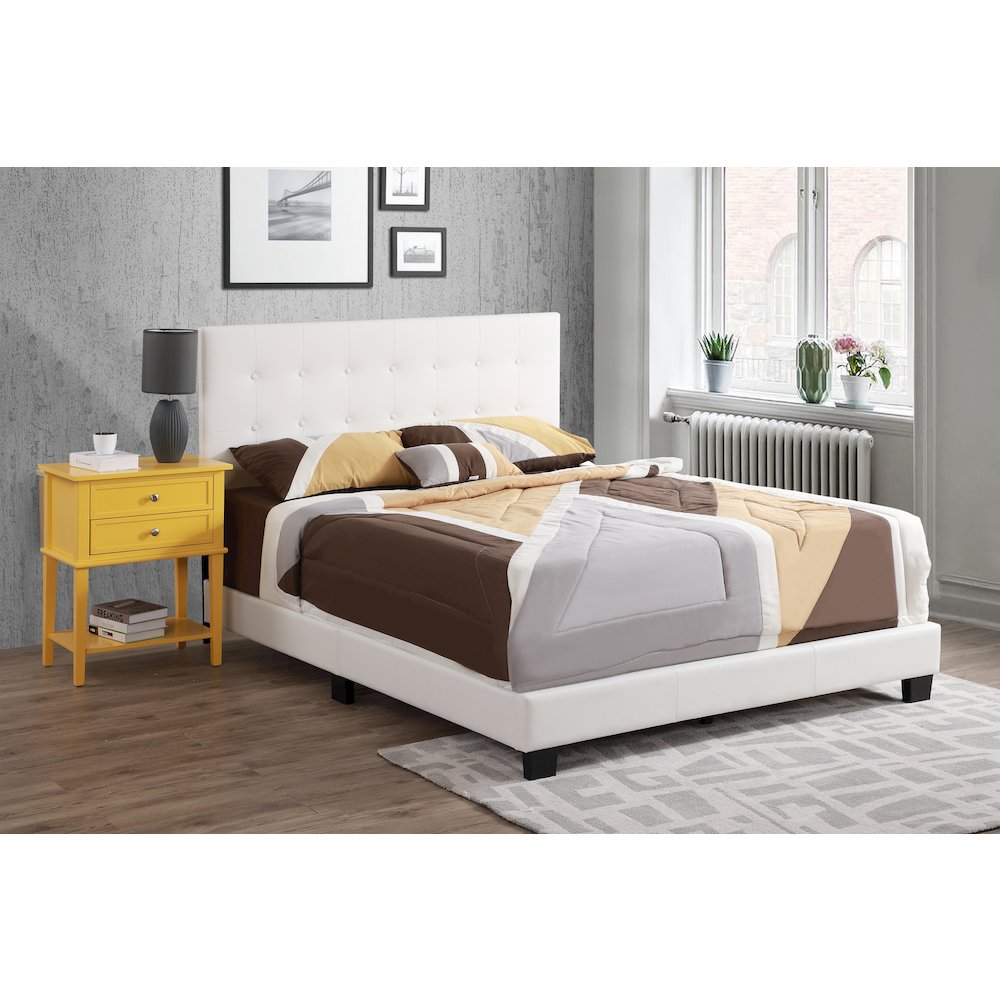 Glory Furniture Caldwell Queen Bed in White Color