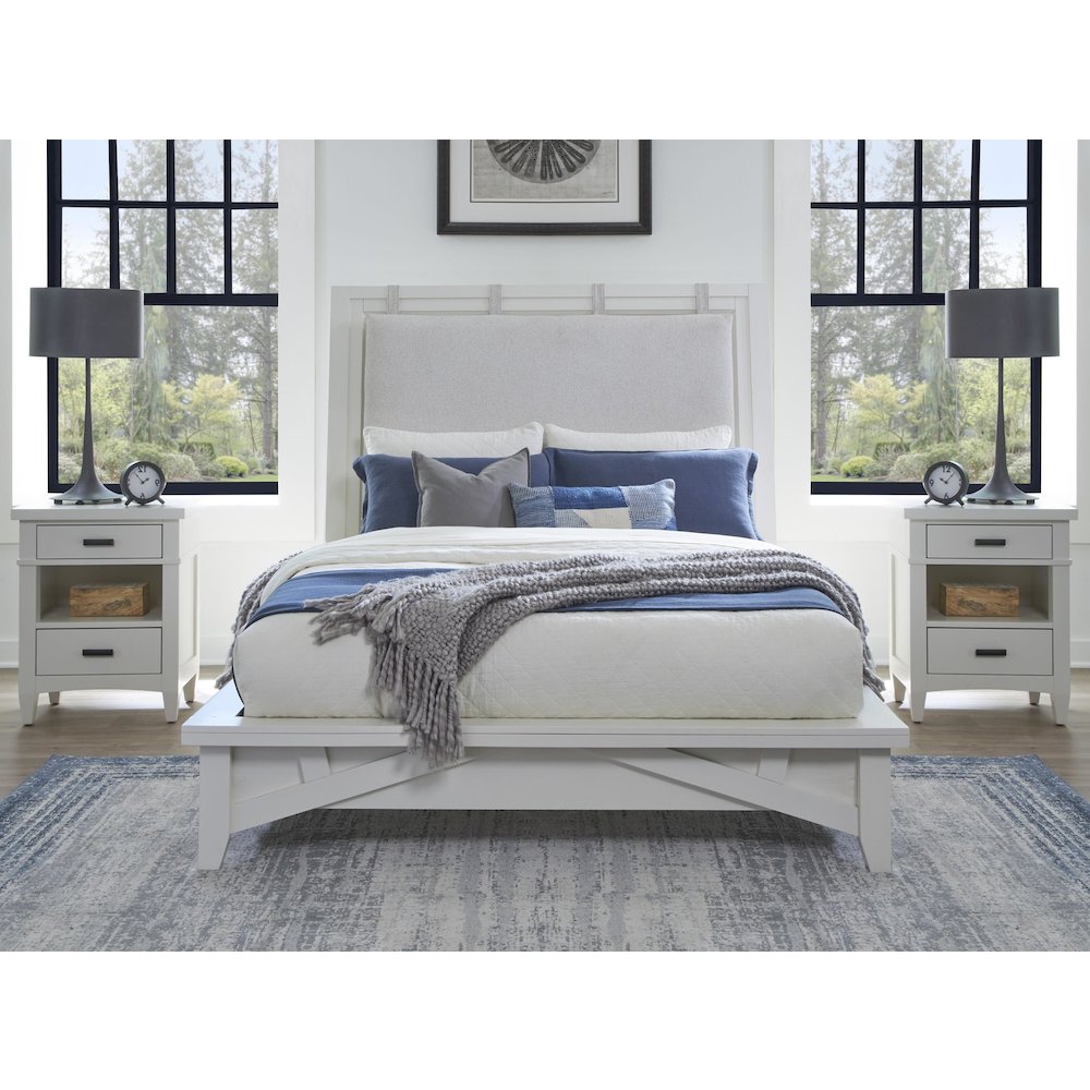Modern Bedroom Queen Platform Bed with 2 Nightstands