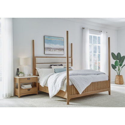 Bedroom Queen 5/0 Poster Bed & Nightstand