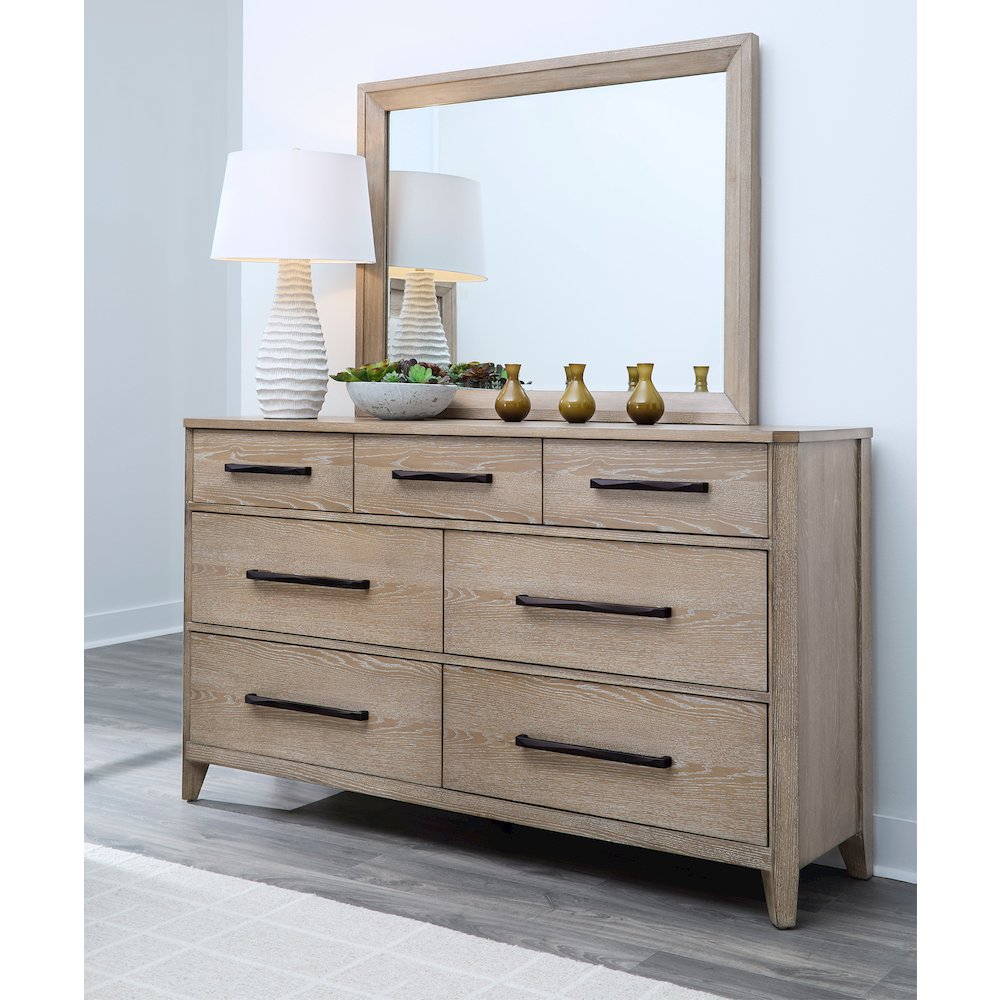 Breckenridge Bedroom 7 Drawer Dresser
