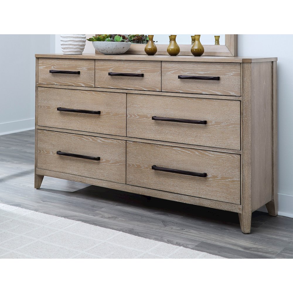 Breckenridge Bedroom 7 Drawer Dresser