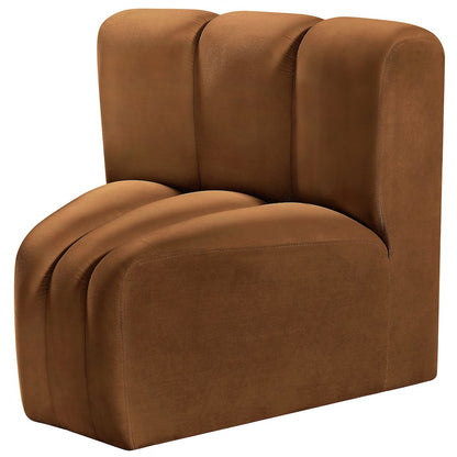 Arc Saddle Velvet Curved Corner