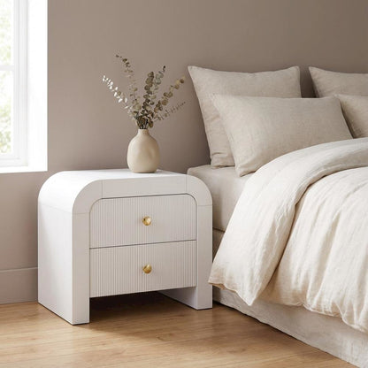 Contemporary White Nightstand with Smooth Finish for Bedroom Use