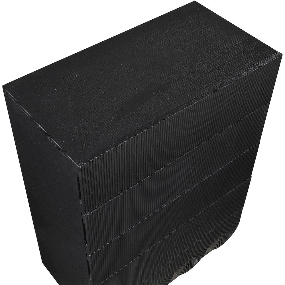 Scallop Black Chest