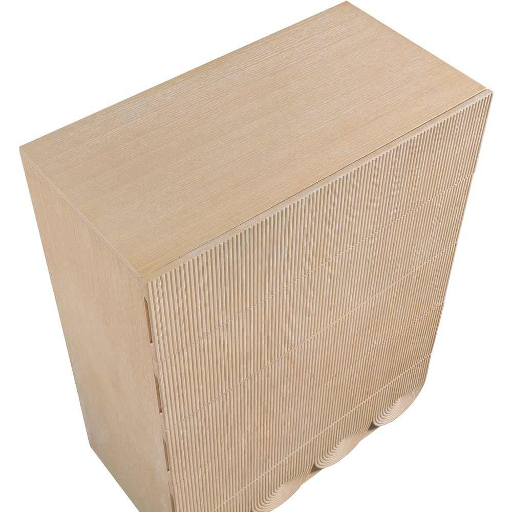 Scallop Natural Chest