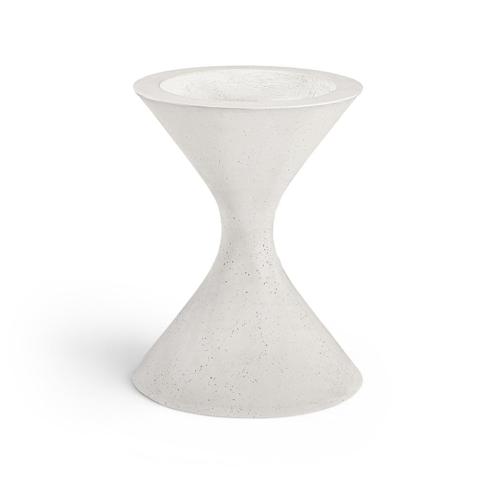 Vessa Cream Indoor / Outdoor Concrete Planter