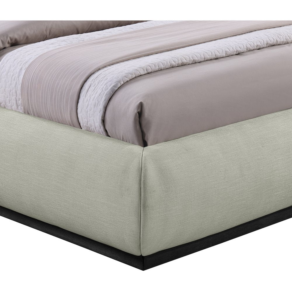 Vaughn Mint King Bed