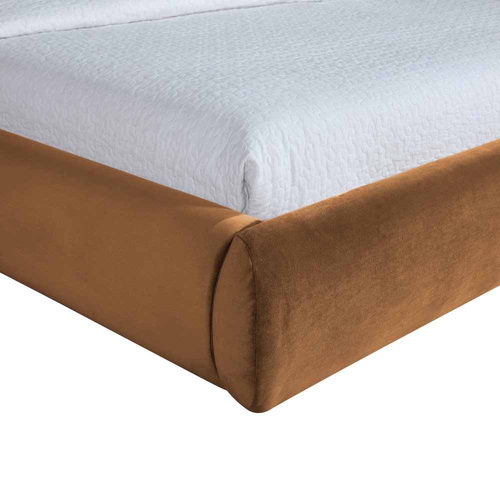 Celine Saddle Velvet Upholstered Full Bed