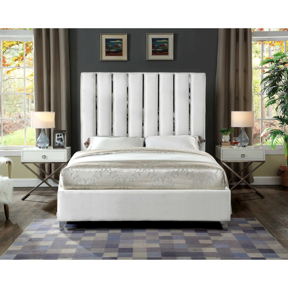 Enzo White Velvet Full Bed