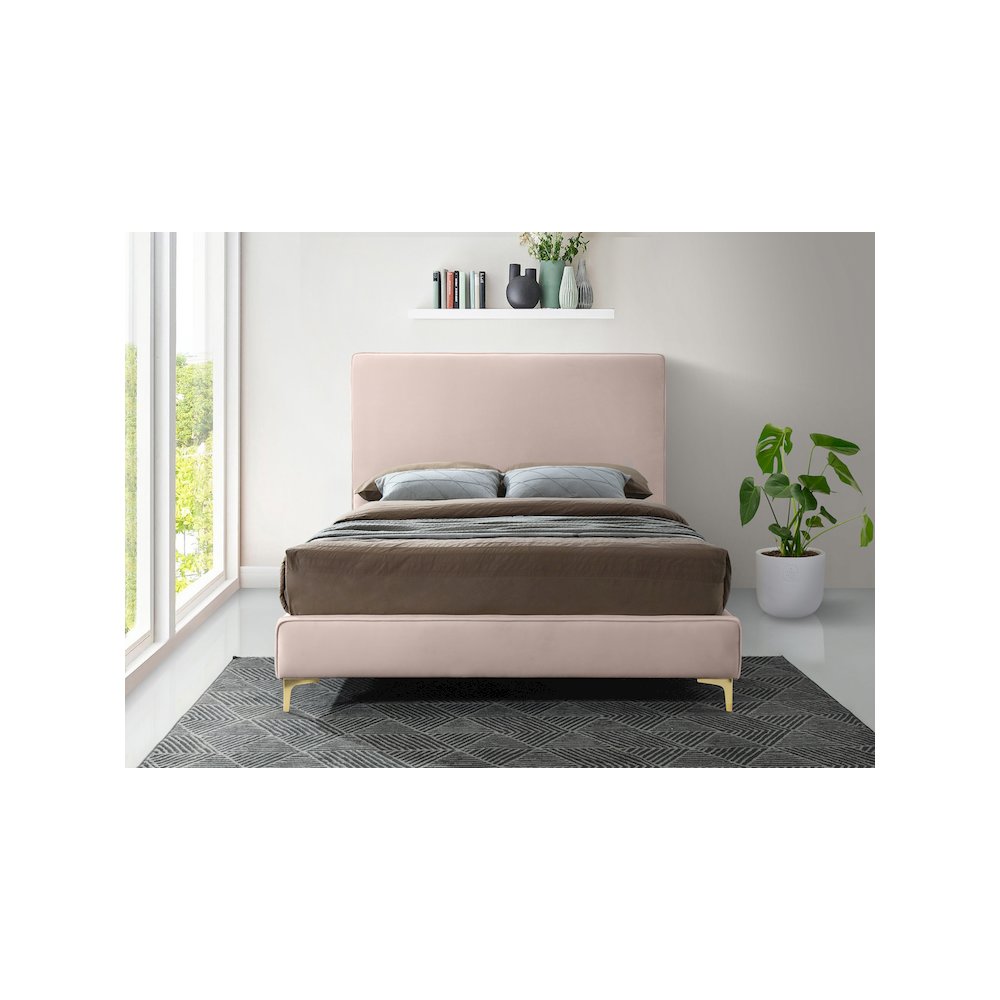 Geri Pink Velvet Full Bed