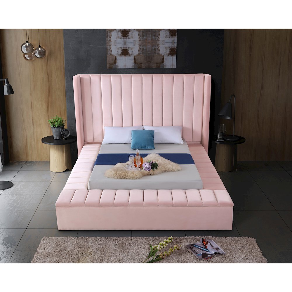 Kiki Pink Velvet Full Bed