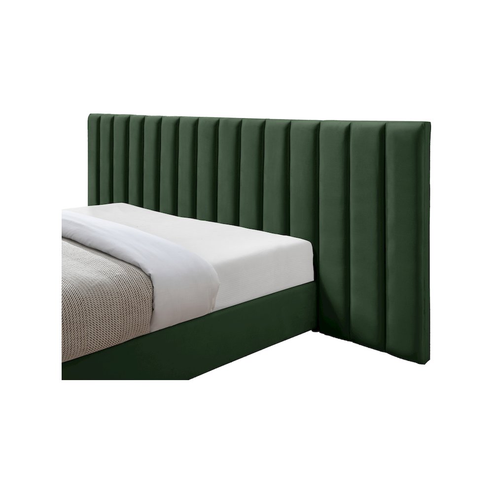 Pablo Green Velvet Queen Bed