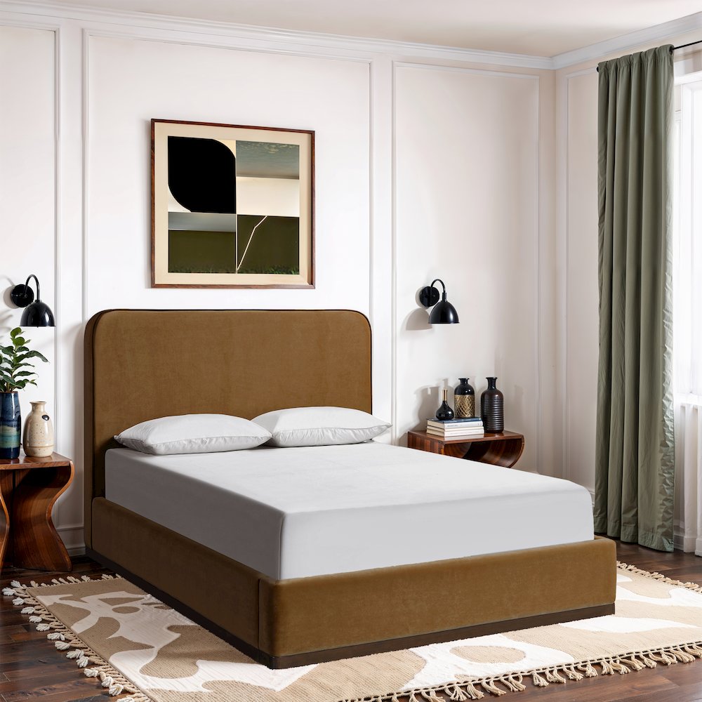 Rava Saddle / Brown Velvet Upholstered Full Bed