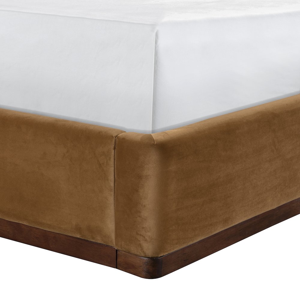 Rava Saddle / Brown Velvet Upholstered Full Bed