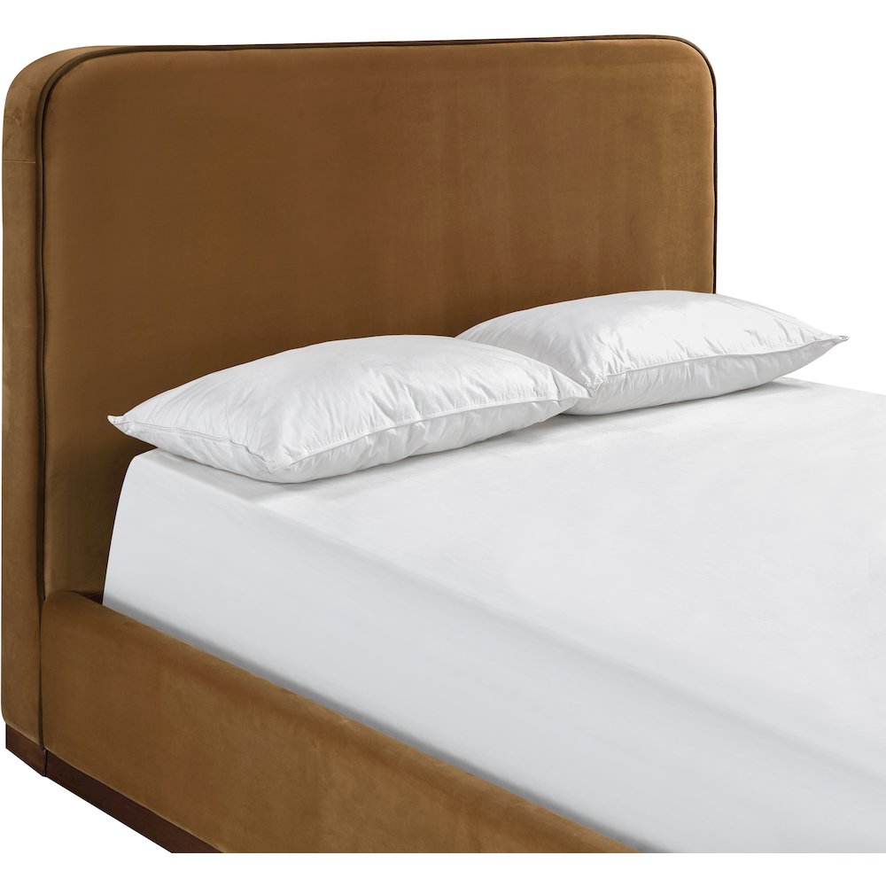 Rava Saddle / Brown Velvet Upholstered Full Bed