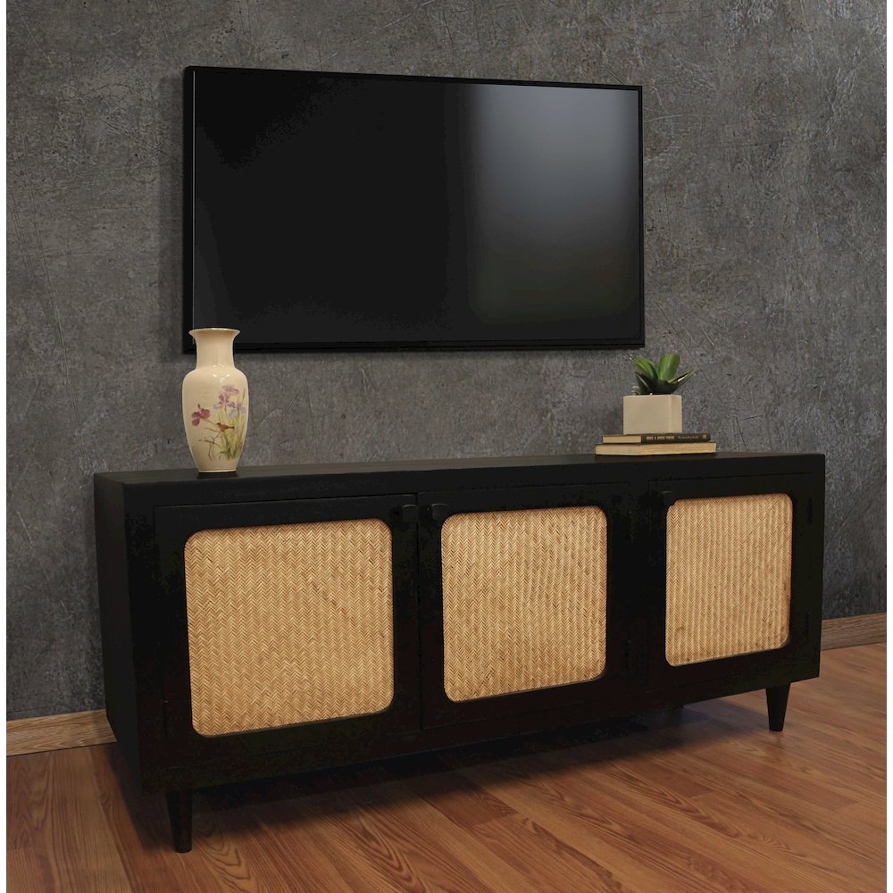 Navice 3-Door Plasma Stand