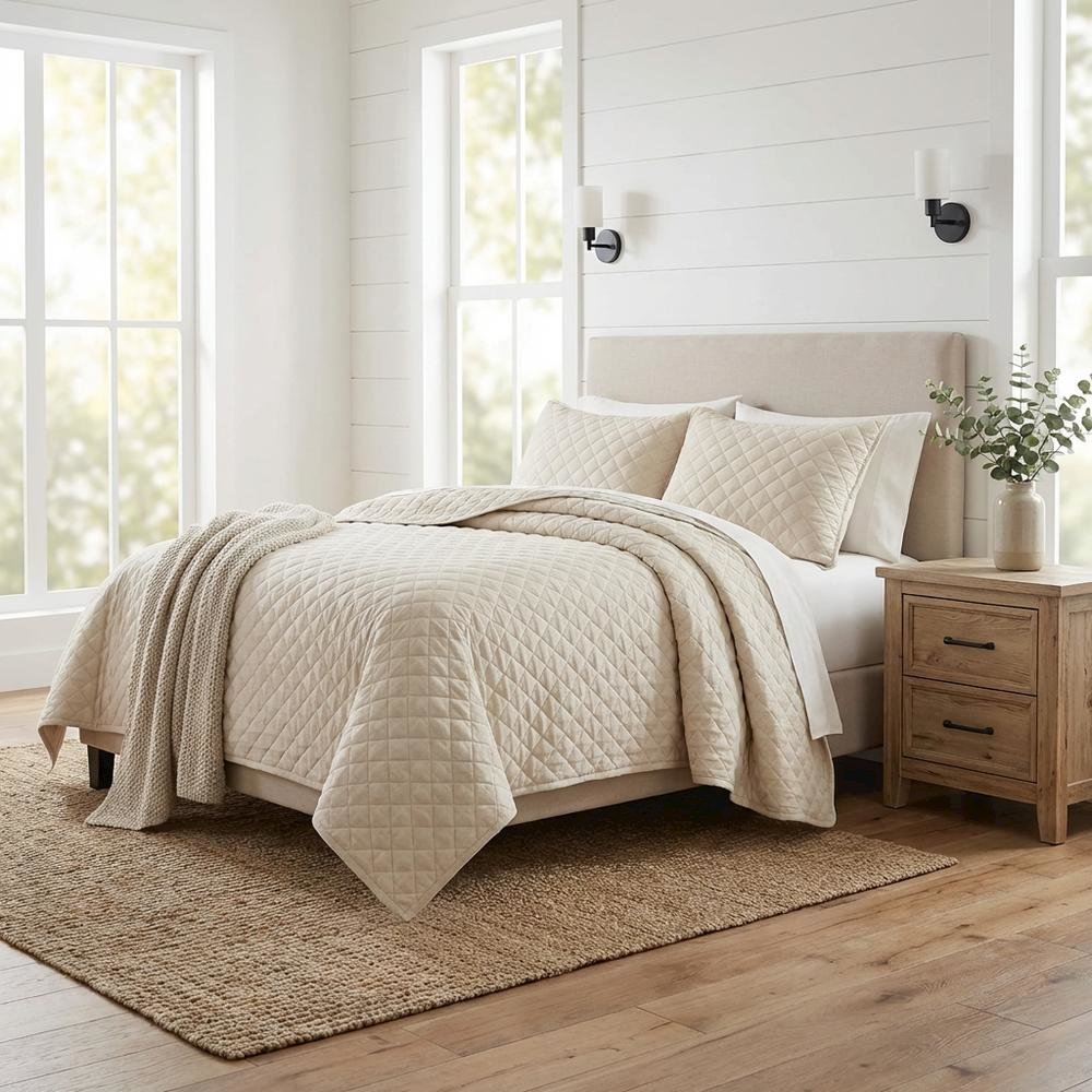 Aragoza 3-Piece Queen Quilt Set - Cream