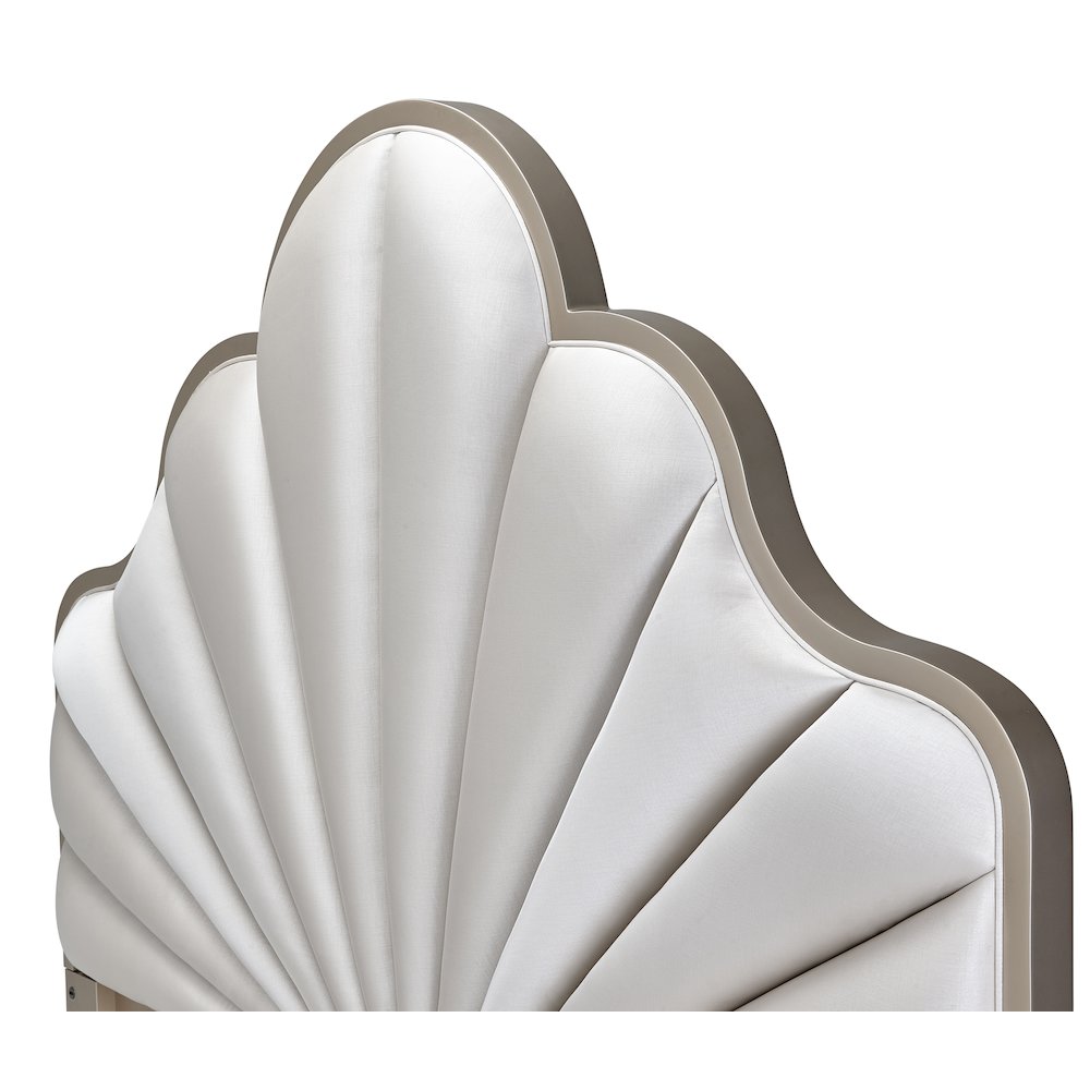 Malibu Crest Queen Scalloped Panel Bed - Chardonnay