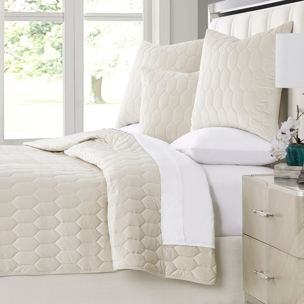 Niagara 3-Piece Queen Quilt Set - Sand