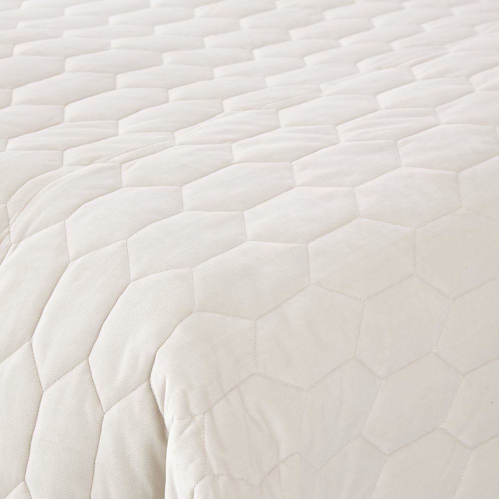 Niagara 3-Piece Queen Quilt Set - Sand