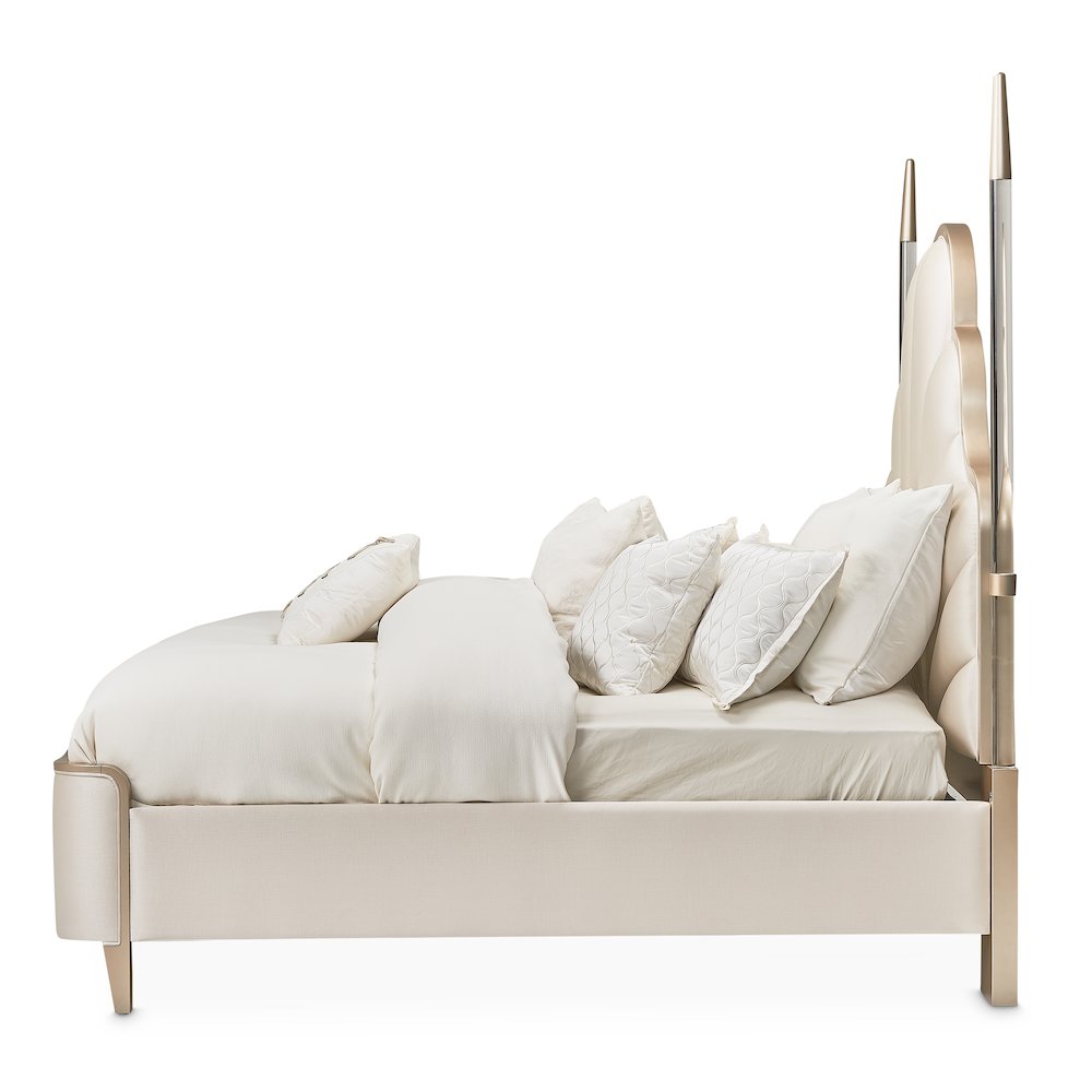 Malibu Crest Eastern King Scalloped Poster Bed - Chardonnay
