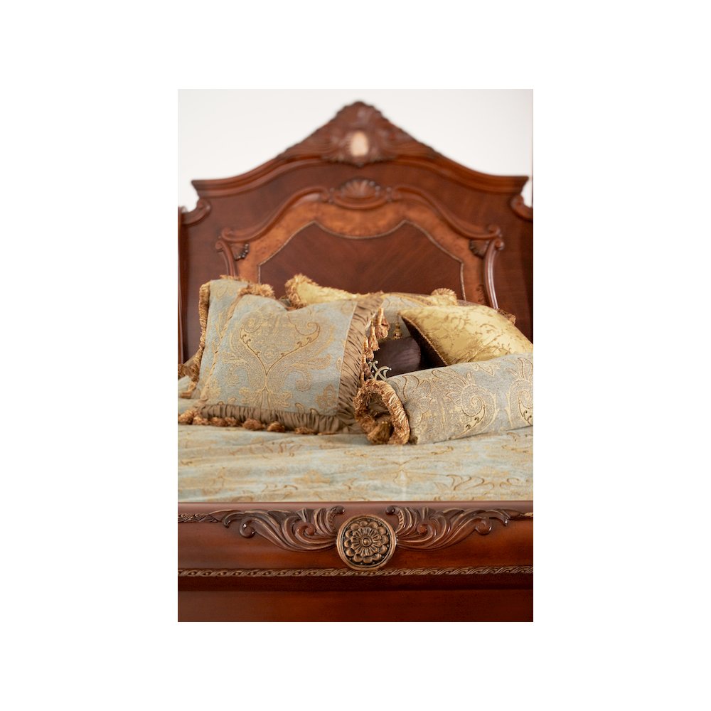 Cortina Queen Sleigh Bed - Honey Walnut