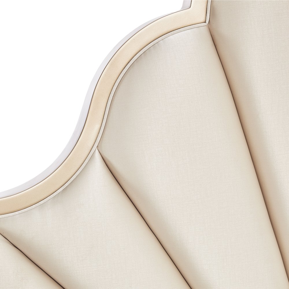 Malibu Crest Eastern King Scalloped Poster Bed - Chardonnay
