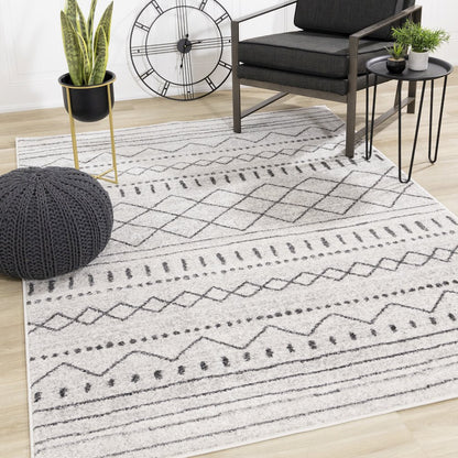 Lumos Grey White Tribal Patterned Rug, 7'10" x 10'6"