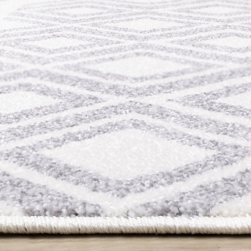 Claremont Grey White Southwest Area Rug, 5'3" x 7'7"