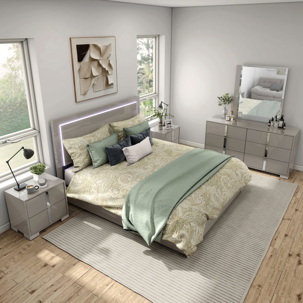 Jiar Modern 5-Piece Panel Bedroom Set with LED on Headboard