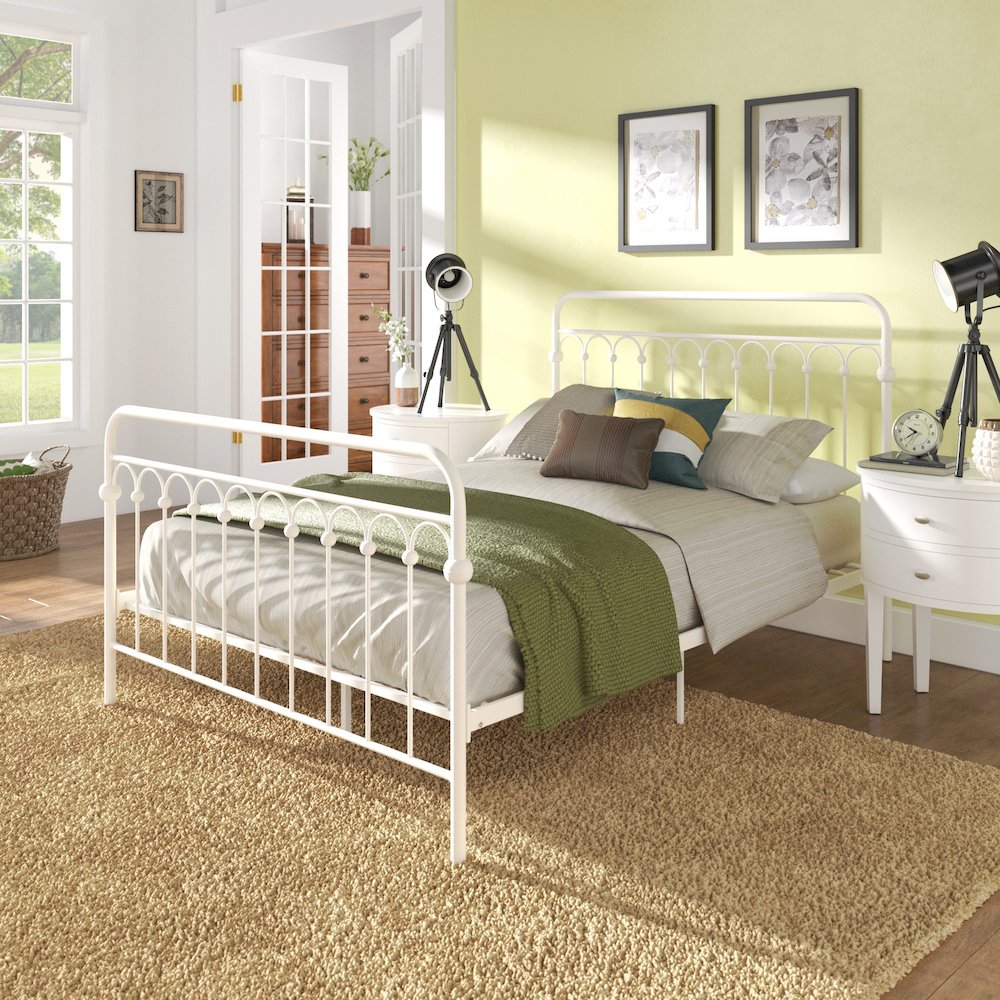 White Metal Arch Design Full Platform Bed