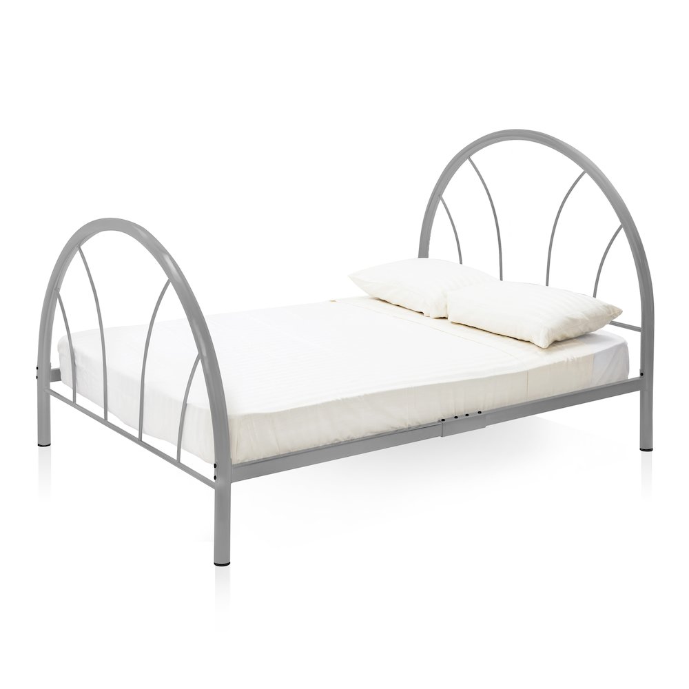 Beasley Modern Metal Full Platform Bed in Silver